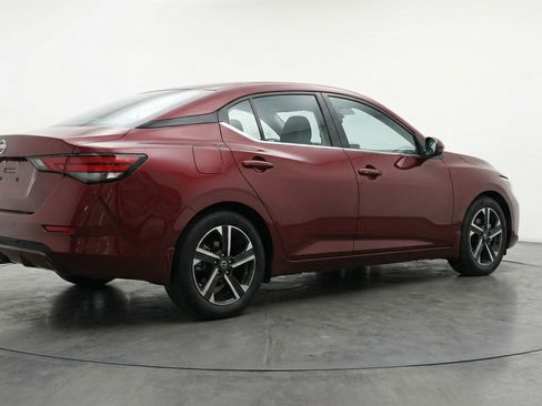 Used 2025 Nissan Sentra SV FWD image 9