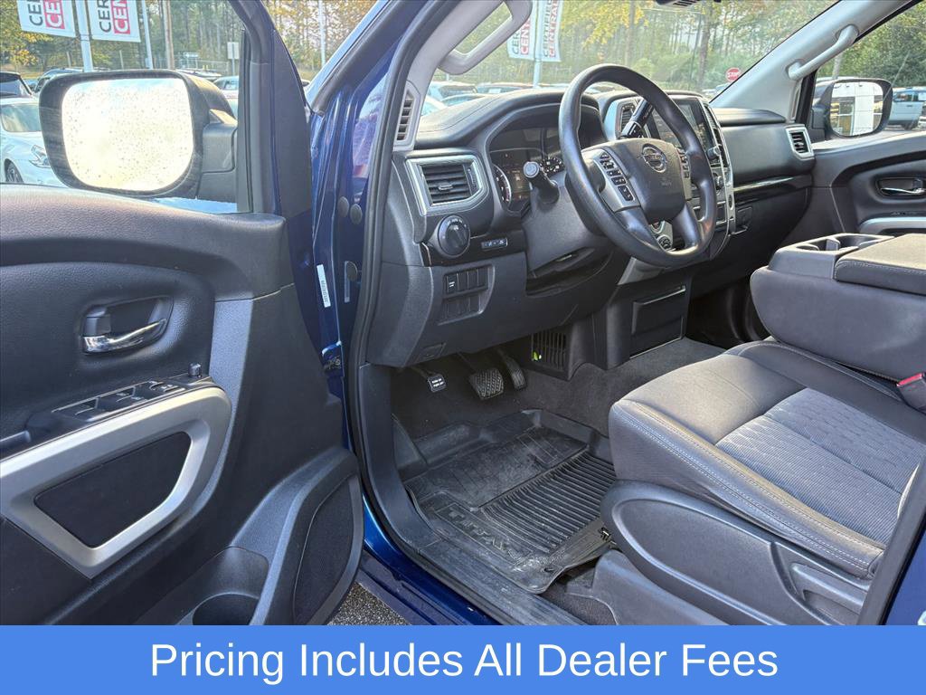 Used 2021 Nissan Titan SV AWD/4WD image 16