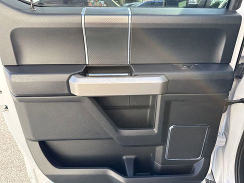 Used 2020 Ford F150 Lariat w/ Equipment Group 502A Luxury image 13