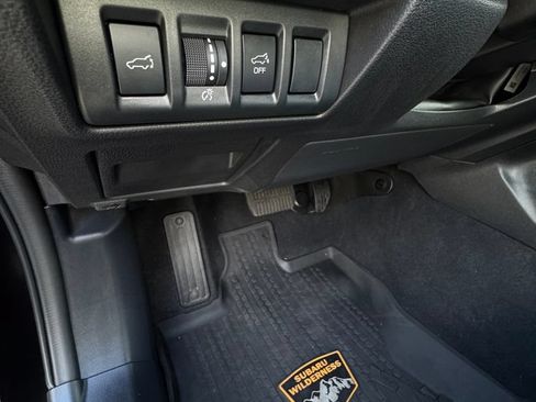 Certified 2025 Subaru Outback Wilderness AWD/4WD image 15