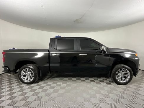 Used 2019 Chevrolet Silverado 1500 Custom w/ Custom Value Package RWD image 2