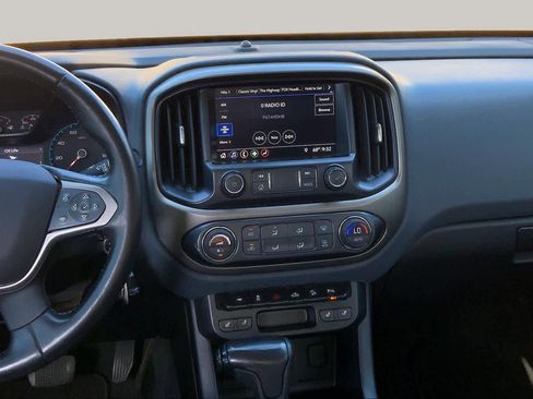 Used 2020 Chevrolet Colorado Z71 RWD image 7