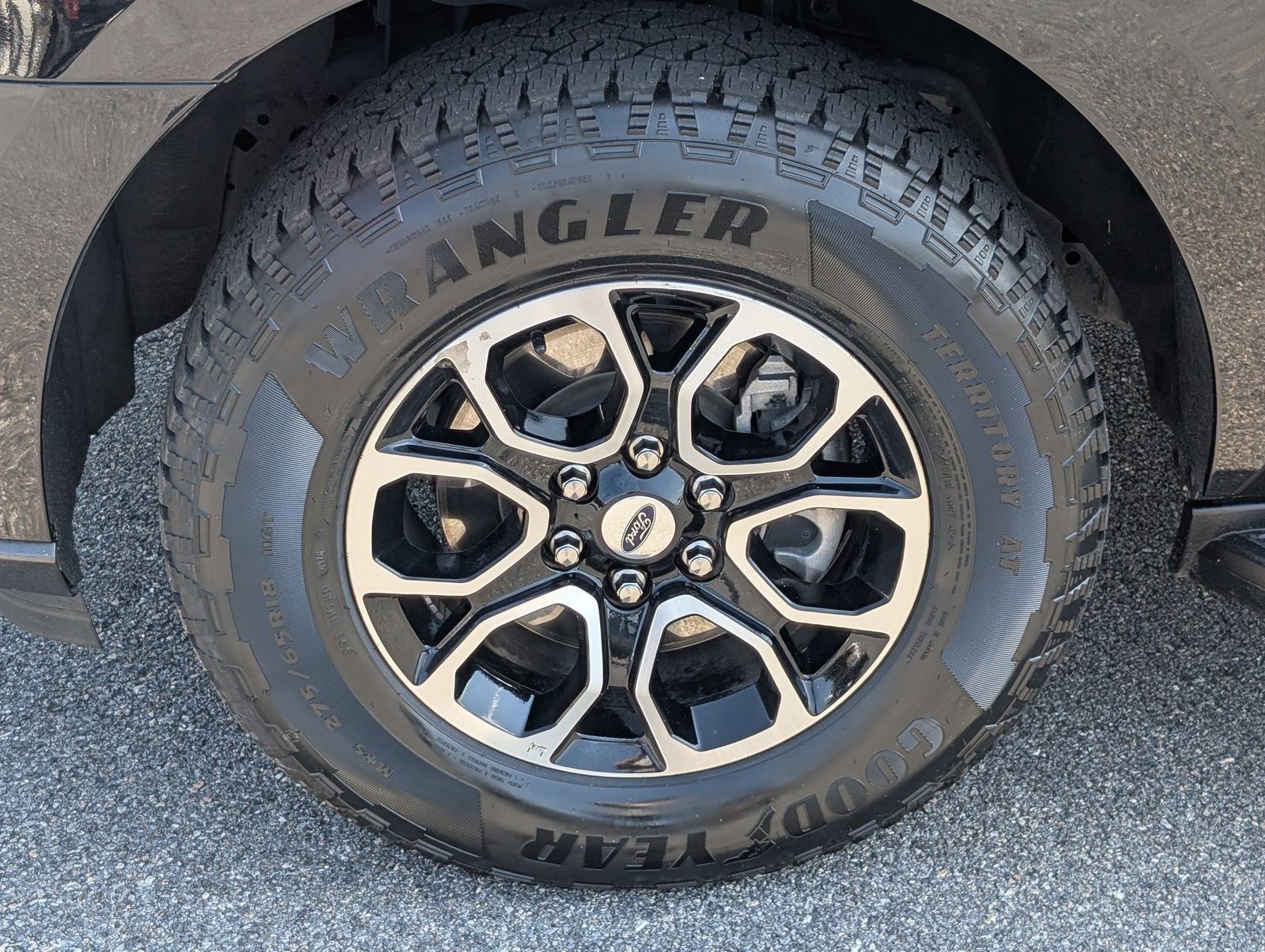 Used 2024 Ford Expedition XLT RWD image 13