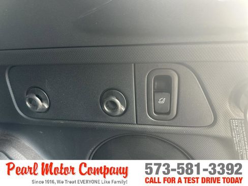 Used 2025 Subaru Forester Touring w/ Popular Package - Touring image 25