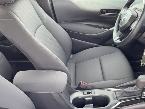 Used 2025 Toyota Corolla LE image 10