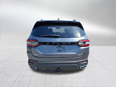 Used 2023 Honda Pilot Elite image 5