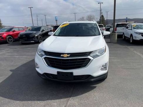 Used 2019 Chevrolet Equinox LT w/ Sun & Navigation Package AWD/4WD image 3