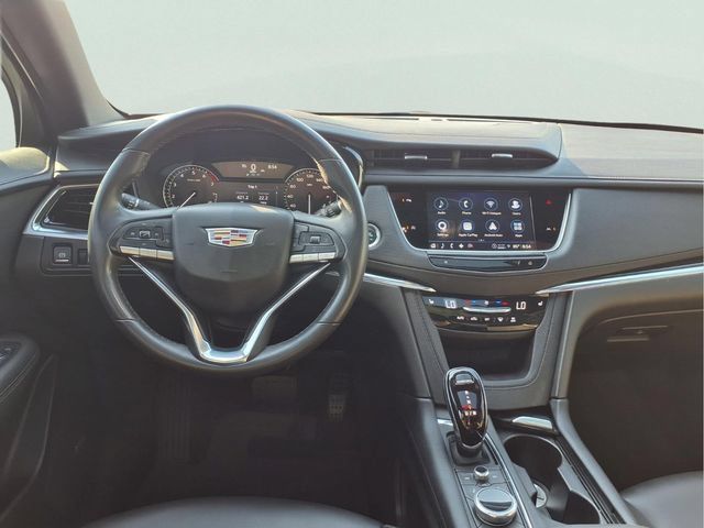 Certified 2023 Cadillac XT6 Luxury AWD/4WD image 4
