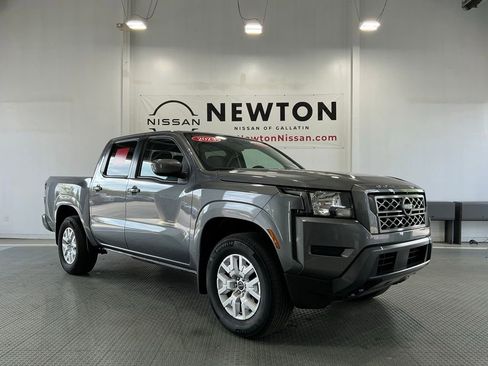 Used 2023 Nissan Frontier SV w/ Technology Package image 26