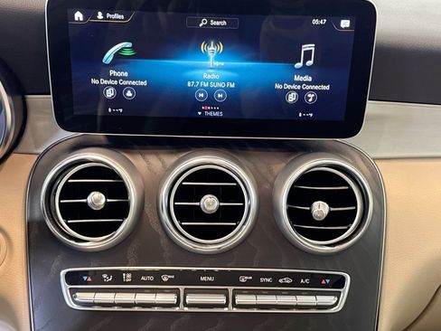 Used 2022 Mercedes-Benz GLC 300 4MATIC image 13