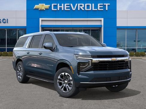 New 2026 Chevrolet Suburban LS w/ Max Trailering Package AWD/4WD image 7