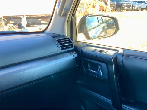 Used 2020 Toyota 4Runner TRD Off-Road Premium image 37