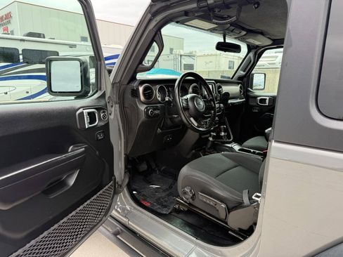 Used 2020 Jeep Wrangler Sport AWD/4WD image 20