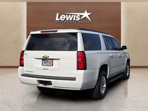 Used 2019 Chevrolet Suburban LT image 5