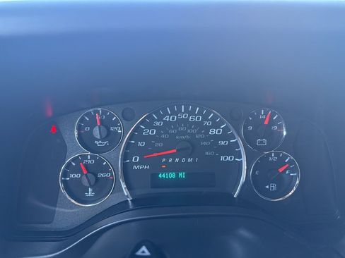 Used 2023 Chevrolet Express 2500 w/ Driver Convenience Package image 19