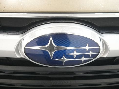 Used 2021 Subaru Outback Premium image 12