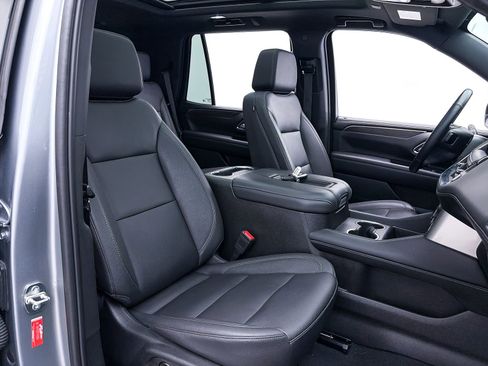 Used 2024 Chevrolet Tahoe Z71 w/ Z71 Off-Road Package AWD/4WD image 35