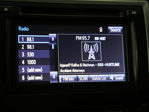 Used 2014 Toyota Camry SE FWD image 20