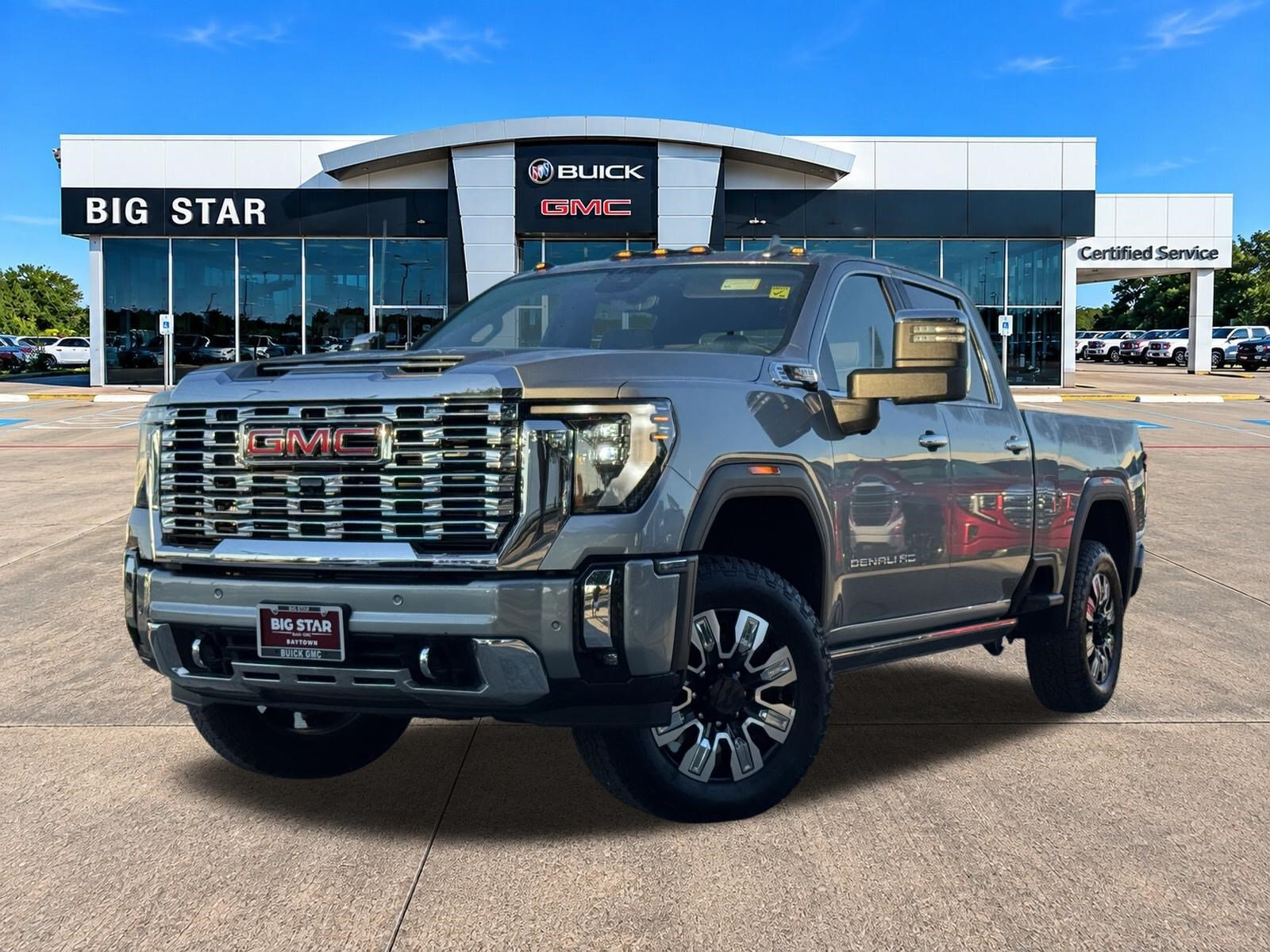 Used 2025 GMC Sierra 2500 Denali w/ Denali Reserve Package AWD/4WD image 2
