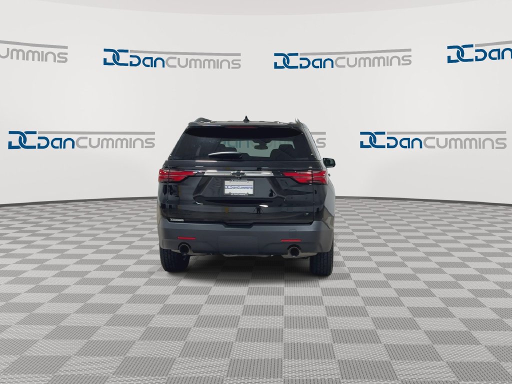 Used 2023 Chevrolet Traverse LT FWD image 7