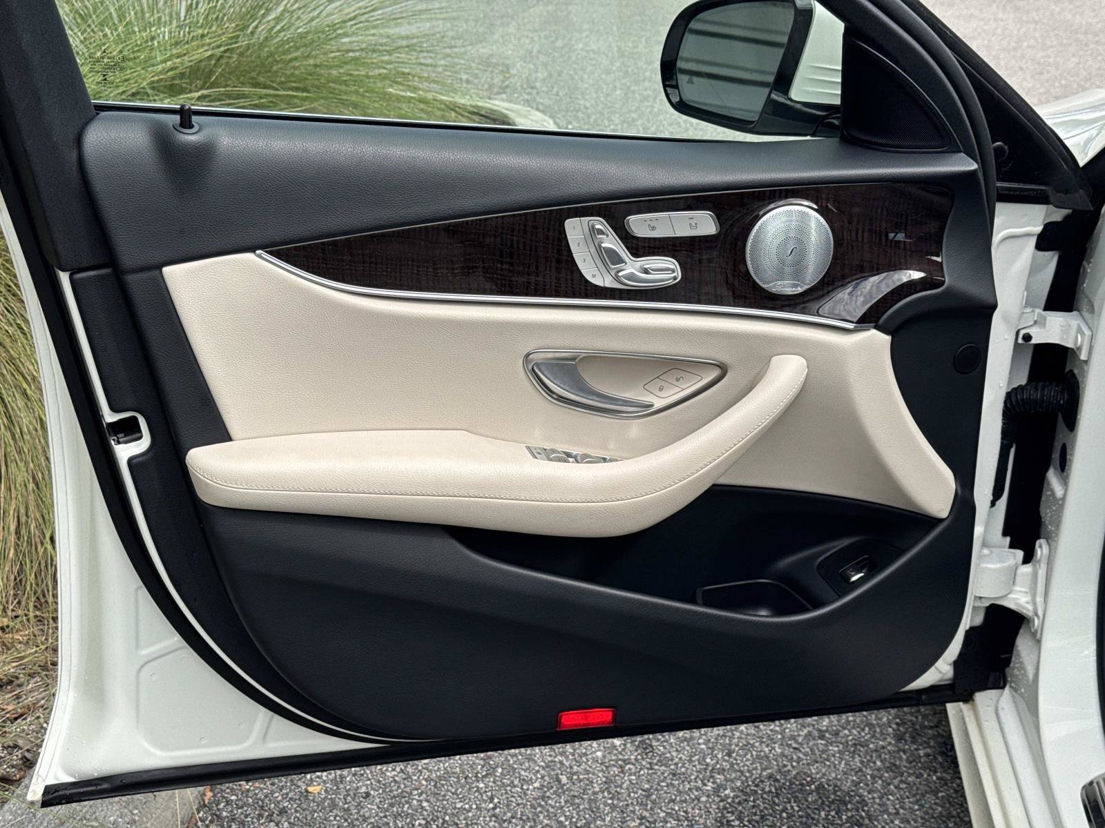 Used 2019 Mercedes-Benz E 450 4MATIC Wagon image 19