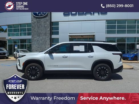 Used 2025 Chevrolet Traverse Z71 w/ Driver Confidence Package AWD/4WD image 4