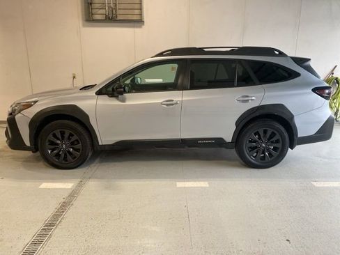 Used 2023 Subaru Outback Onyx Edition image 9