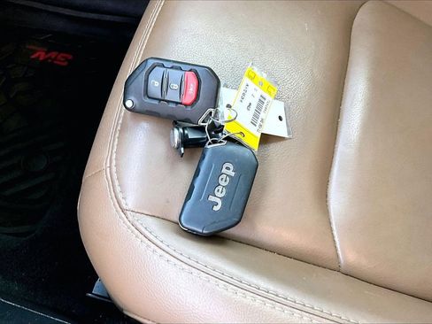 Certified 2021 Jeep Wrangler Unlimited Rubicon image 31