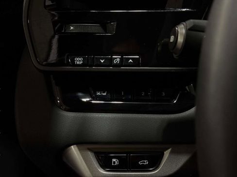 Used 2025 Lexus RX 350 w/ Convenience Package image 21