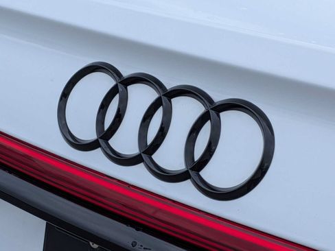 Used 2021 Audi A8 L 4.0T w/ Luxury Package AWD/4WD image 12