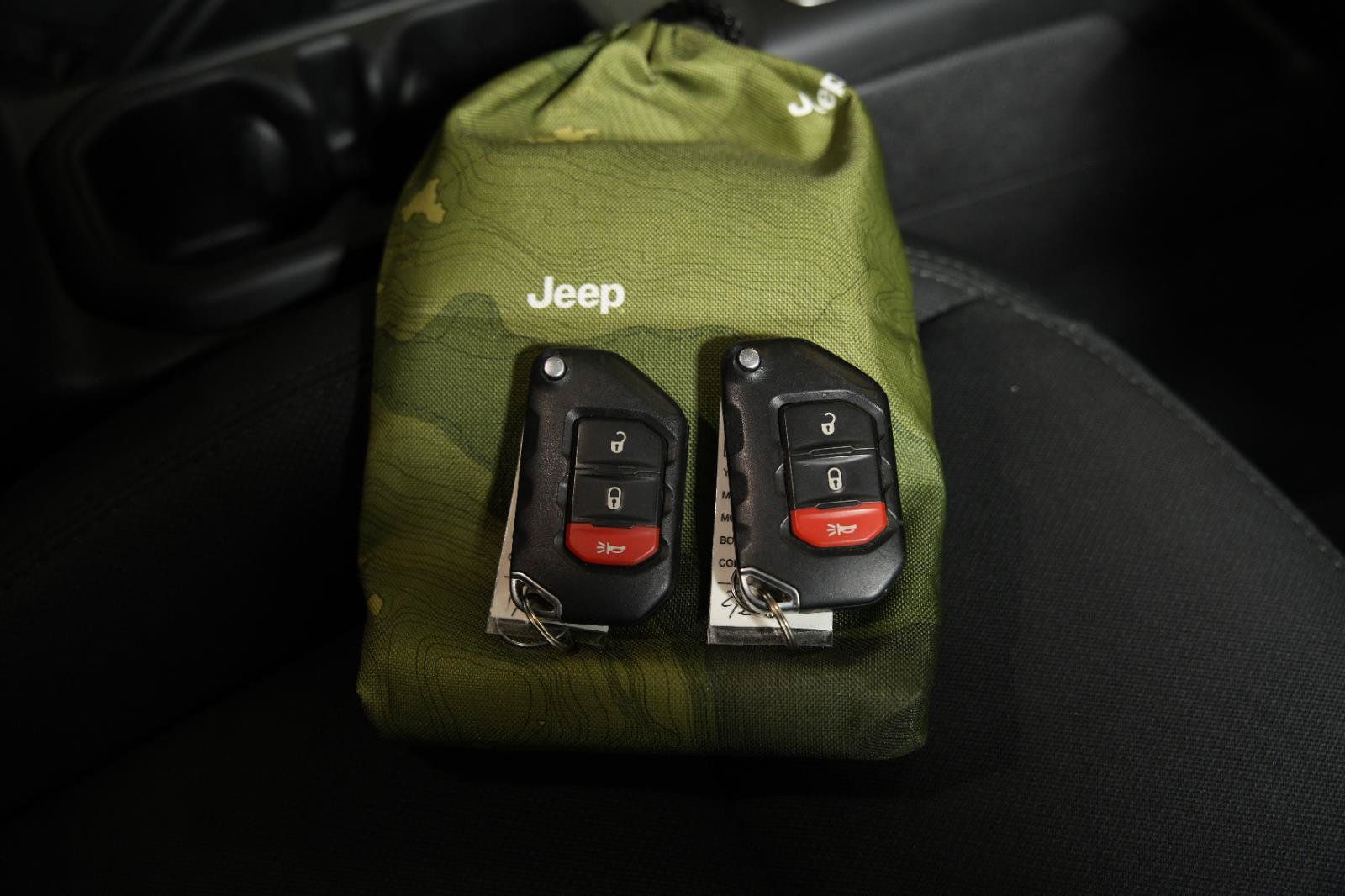 Used 2022 Jeep Wrangler Unlimited Sport AWD/4WD image 38
