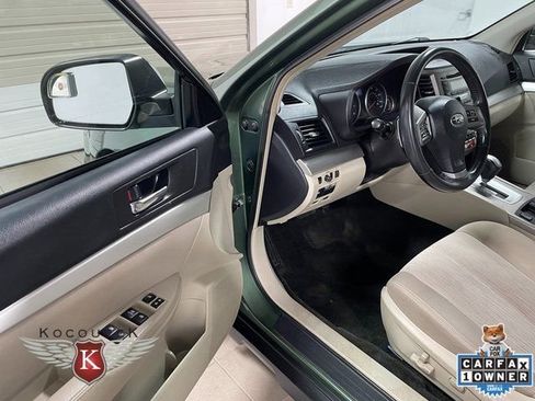 Used 2013 Subaru Outback 2.5i Premium w/ All-Weather Pkg AWD/4WD image 11