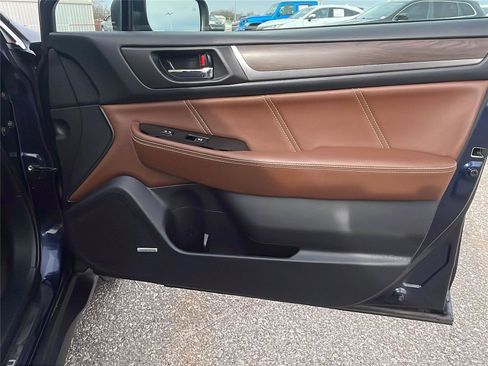 Used 2018 Subaru Outback 3.6R Touring w/ Popular Package #3 image 13