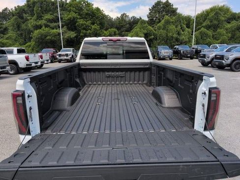 New 2026 GMC Sierra 3500 AT4 w/ AT4 Premium Plus Package AWD/4WD image 9