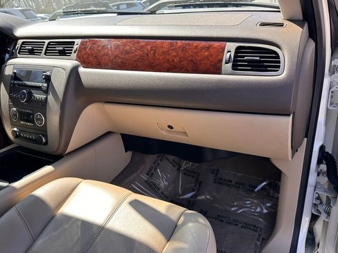 Used 2013 GMC Sierra 1500 SLT w/ SLT White Diamond Edition image 19