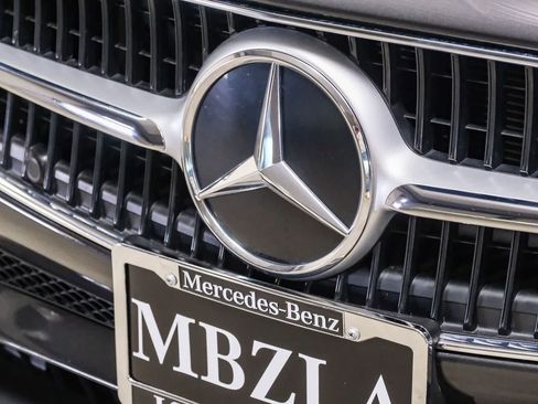 Certified 2023 Mercedes-Benz C 300 4MATIC Sedan image 13