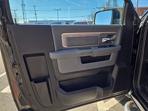 Used 2014 RAM 1500 Express image 12