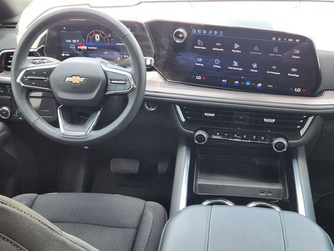 Used 2025 Chevrolet Tahoe LS RWD image 30