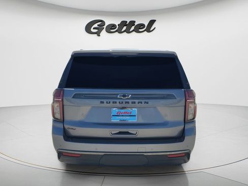 Used 2022 Chevrolet Suburban Z71 w/ Z71 Off-Road Package AWD/4WD image 6
