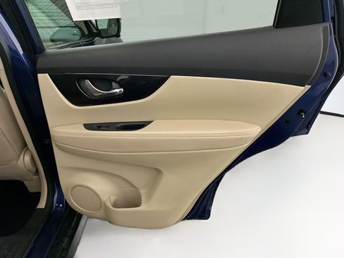 Used 2017 Nissan Rogue SL w/ SL Premium Package AWD/4WD image 33