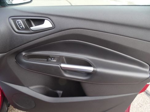 Used 2018 Ford Escape SE w/ SE SYNC Package image 39