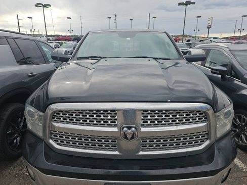 Used 2018 RAM 1500 Laramie w/ Convenience Group AWD/4WD image 5
