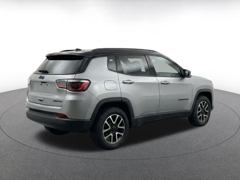 Used 2025 Jeep Compass Trailhawk AWD/4WD image 10