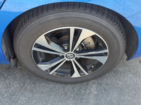 Used 2021 Nissan Sentra SV image 5