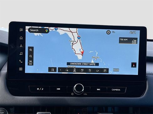 New 2025 Mitsubishi Outlander SE image 13