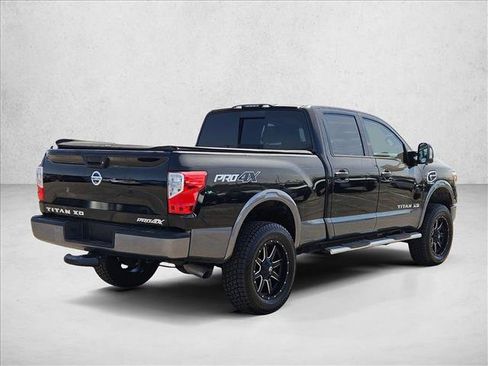 Used 2017 Nissan Titan PRO-4X AWD/4WD image 4