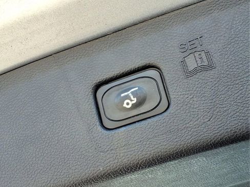 Used 2024 Ford Edge Titanium image 24