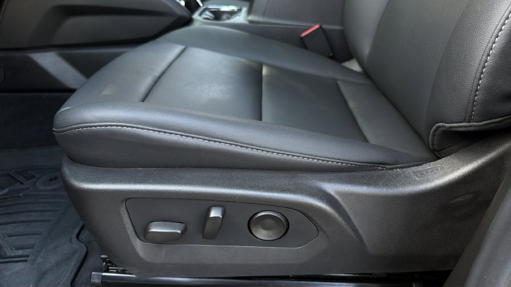 Used 2024 GMC Canyon Elevation w/ Elevation Premium Package RWD image 18