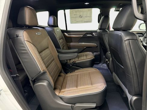 New 2026 GMC Acadia Denali Ultimate w/ LPO, Floor Liner Package image 11