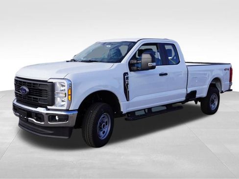 New 2026 Ford F250 XL w/ XL Chrome Package image 7